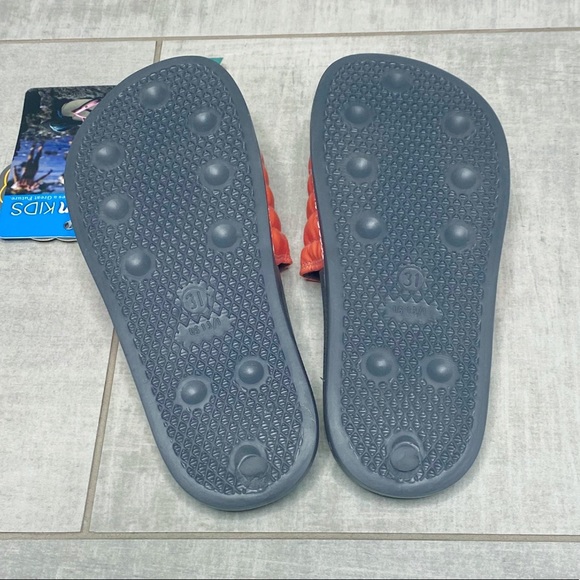 Girls Slides Size: US 13 - Picture 3 of 5